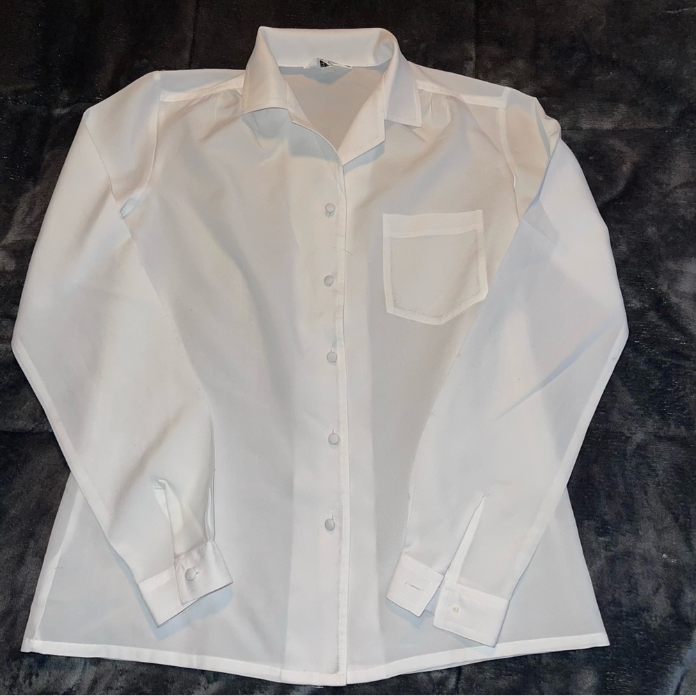 NWOT Classic White Women's Blouse - Picture 5 of 6
